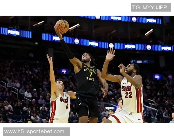 勇士替补群英荟萃七人得分四人上双共砍58分展现强大深度