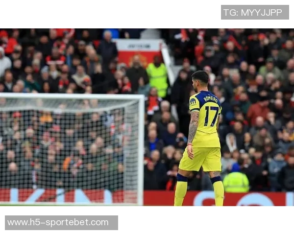 差点出事！热刺后场出球被断，勒温得球后扫射高出横梁